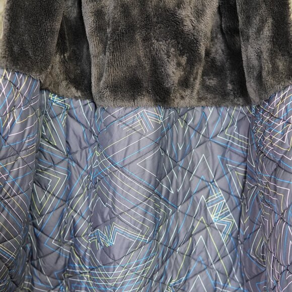 TNA (by Aritzia) Aspen Parka Jacket – Sage Green | Size Medium | Faux Fur Lining - Picture 15 of 16